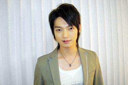 明星辰亦儒,多才多艺的明星之路